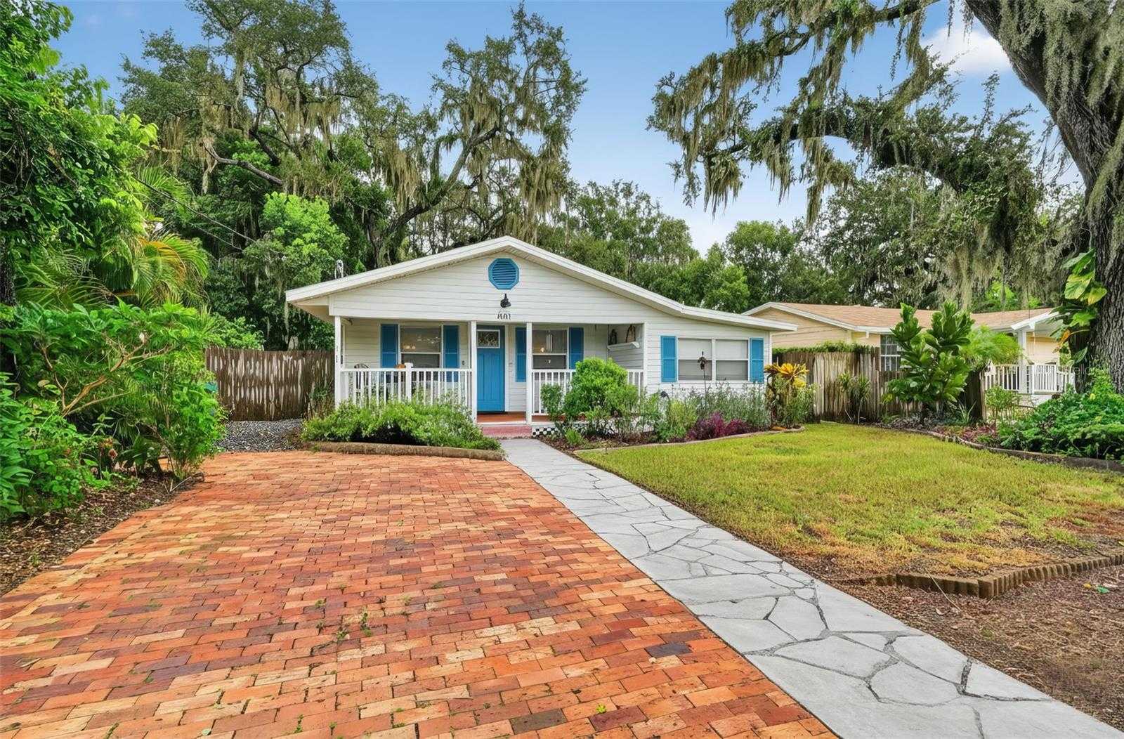 961 LIBERTY AVENUE Mount Dora Florida United States, for Sale, residential,  , The Mount Dora Group 