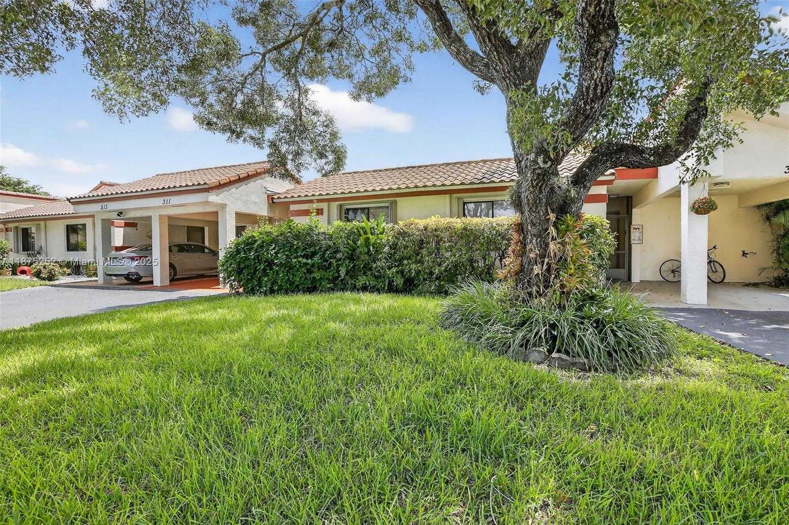 311 Lakeside Ct  APT 238 Sunrise Florida United States, for Sale, residential, Radmila Mandel, Florida Sky Realty Group