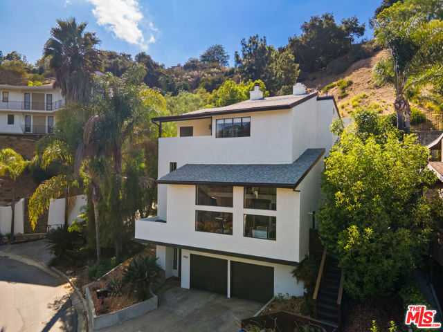 2965 Passmore Drive Los Angeles California United States, for Sale, residential, Kelly Donahue, Keller Williams Realty Los Feliz