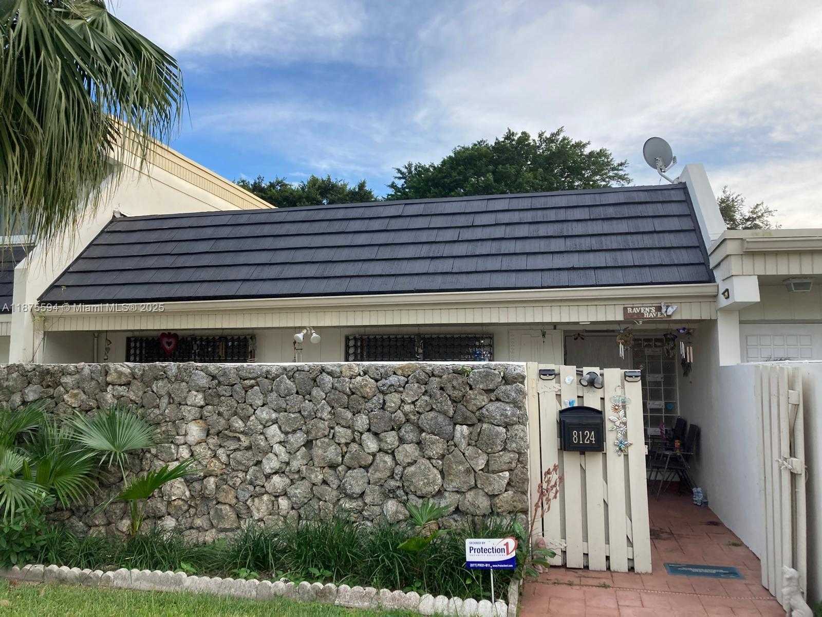 8124 SW 81st Ter Miami Florida United States, Sale Pending, residential,  , One Stop Realty - Miami