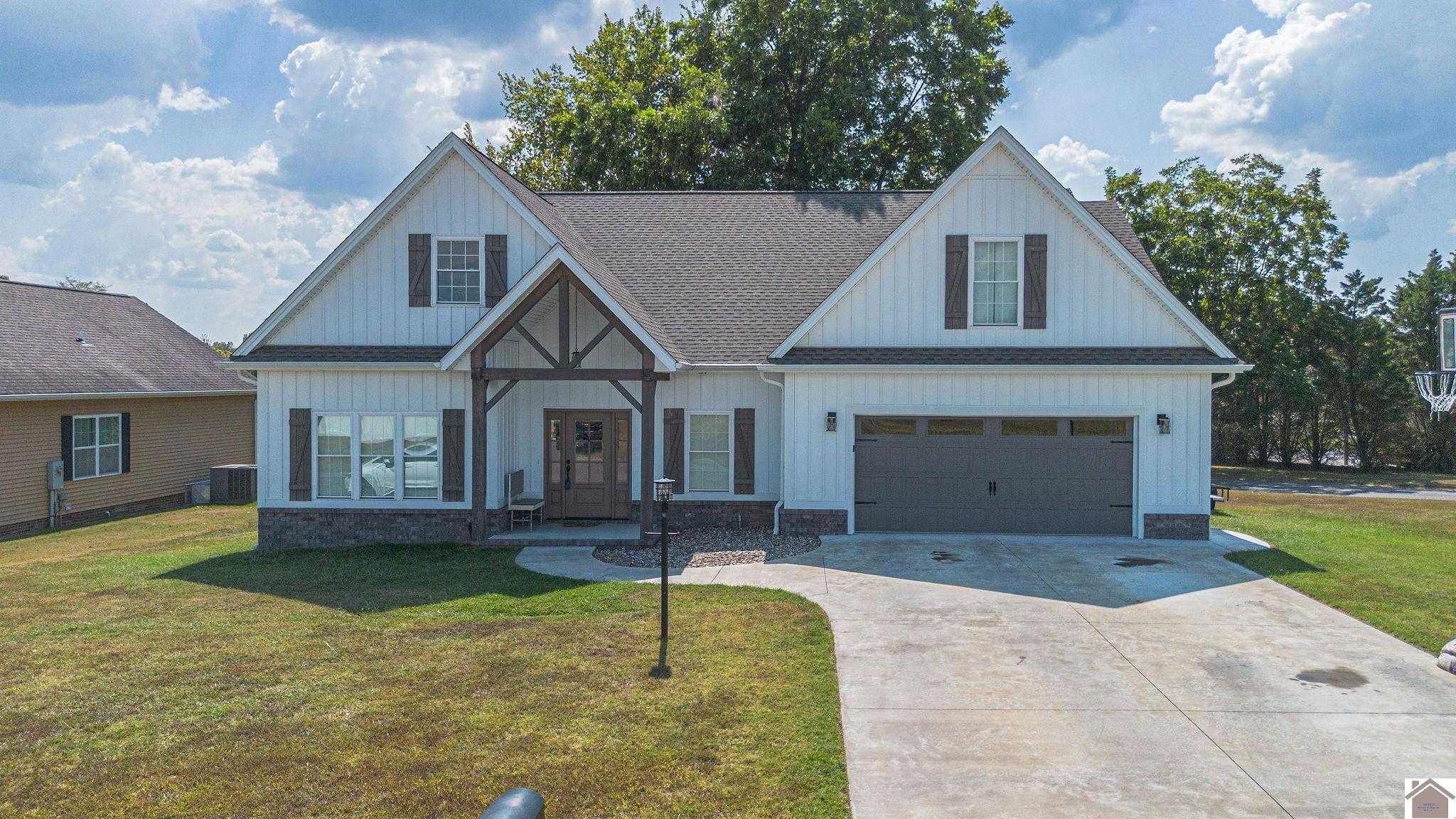 1002 Red Pine Circle West Paducah Kentucky United States, for Sale, residential,  , The Vince Carter Team at Carter Realty Group, LLC