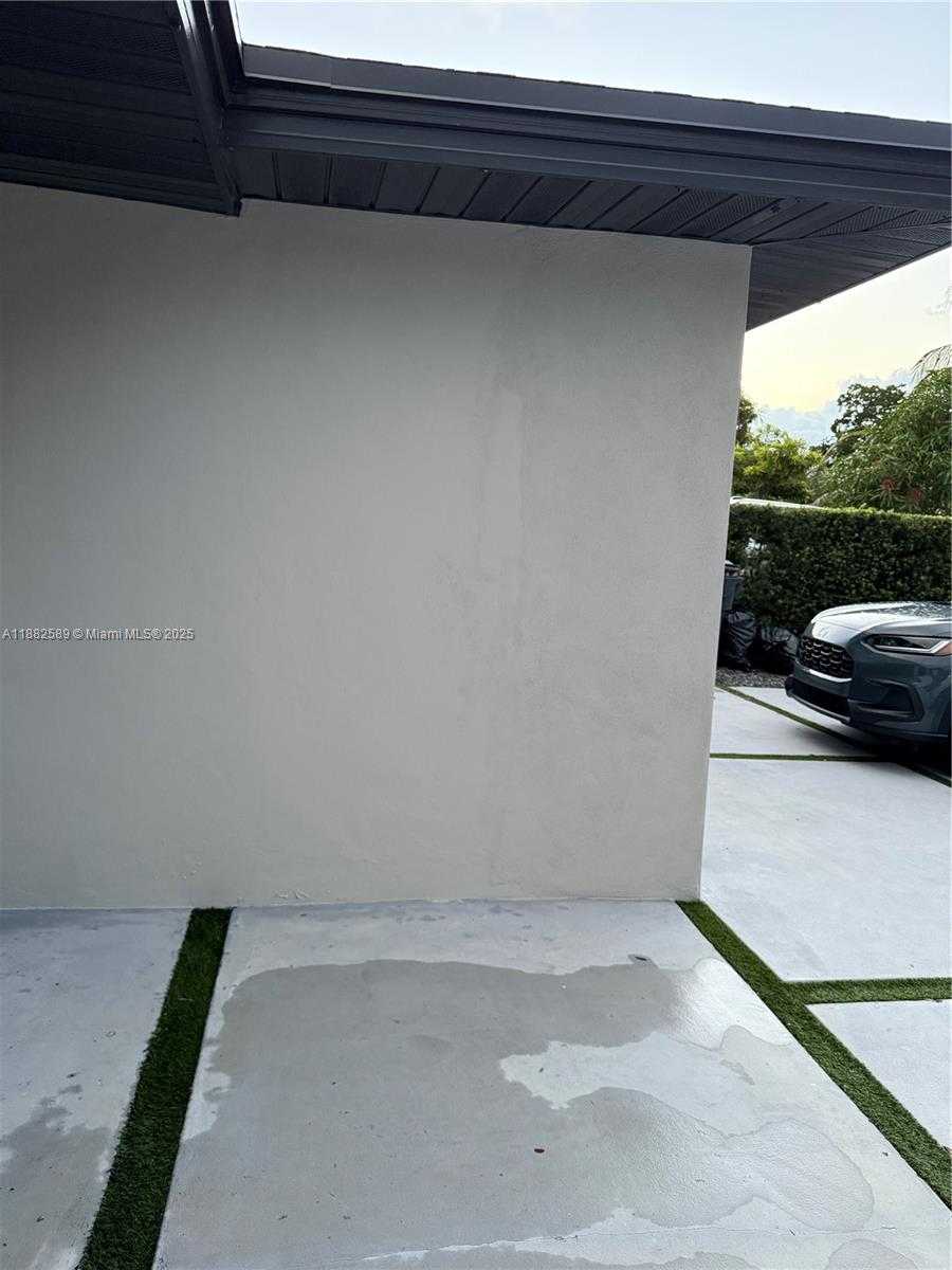 7508 Garfield St Hollywood Florida United States, for Sale, residential, Ronald Wilson, Incom Demo New Office