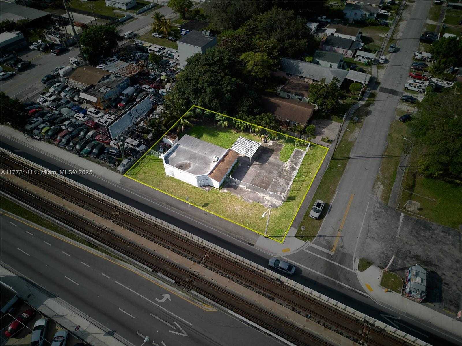 5832 NW 27th Ave Miami Florida United States, for Lease, commercial, Sandra Benkahla, The 305 Agency