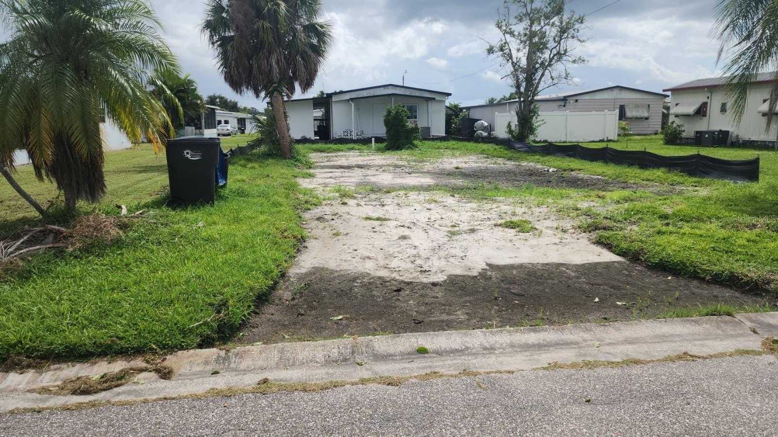 306 50TH AVENUE PLAZA Bradenton Florida United States, for Sale, commercial,  , The Mount Dora Group 