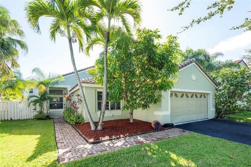 171 Bayridge Ln Weston Florida United States, for Sale, residential, Radmila Mandel, Florida Sky Realty Group