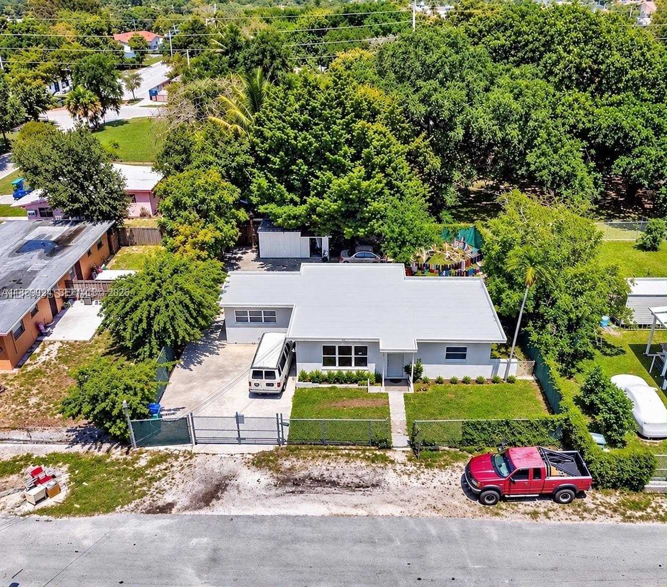 261 NW 73rd Ter Miami Florida United States, for Sale, commercial, Sandra Benkahla, The 305 Agency