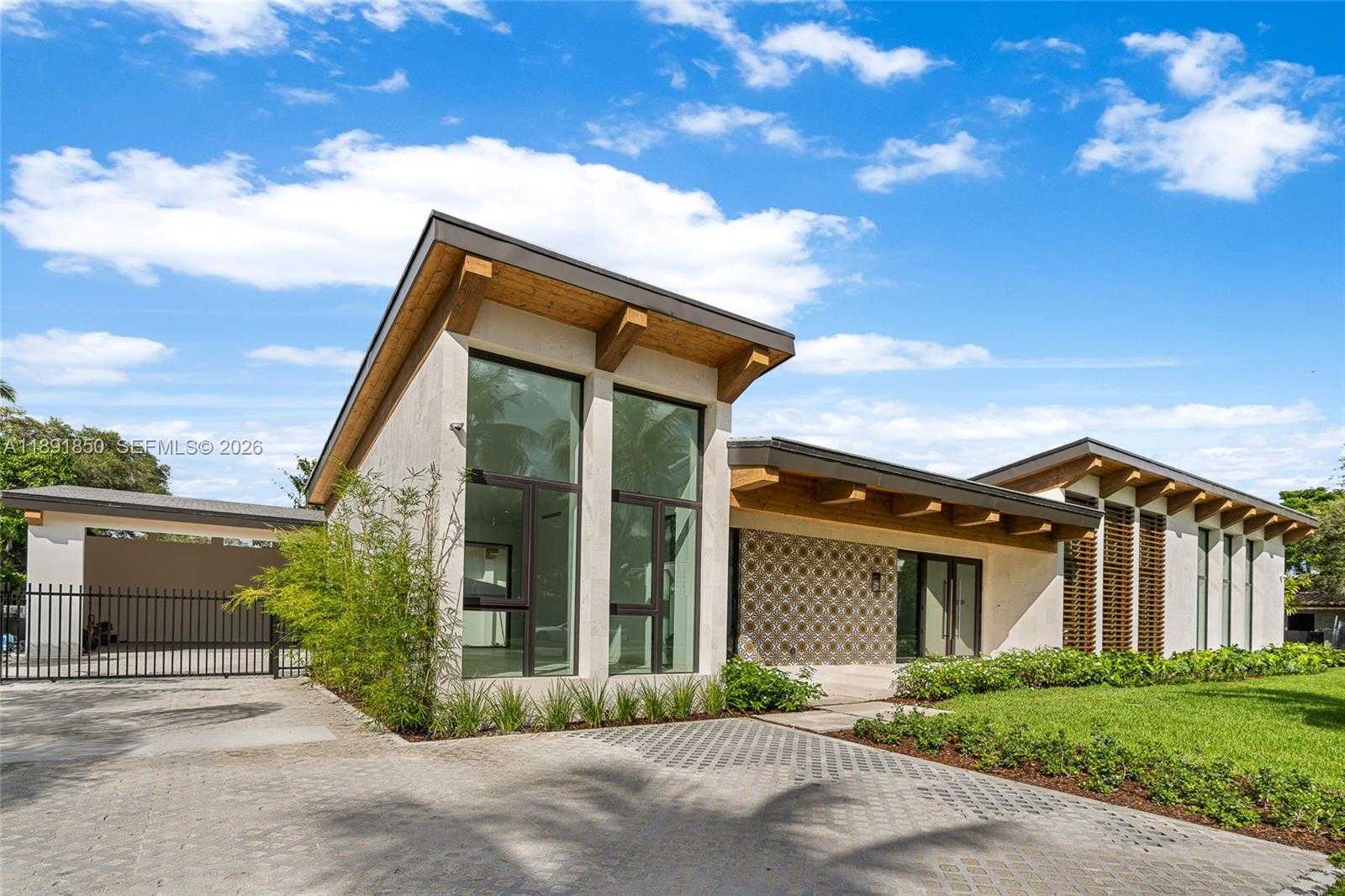 6716 San Vicente St Coral Gables Florida United States, for Sale, residential,  , Tejeda Real Estate Inc. 