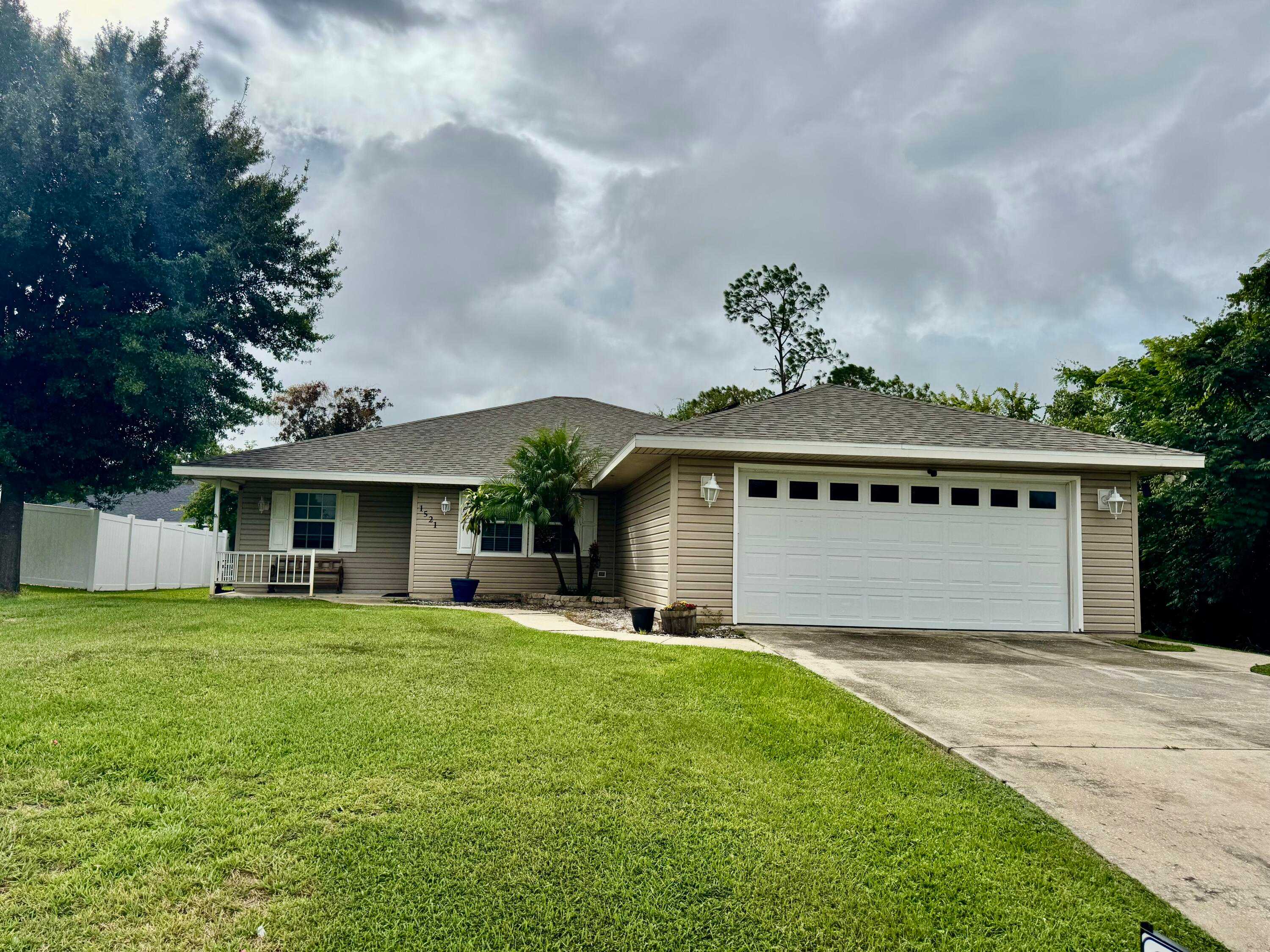 1521 Lancia Avenue Sebring Florida United States, for Sale, residential,  , Mixon Real Estate Group, LLC