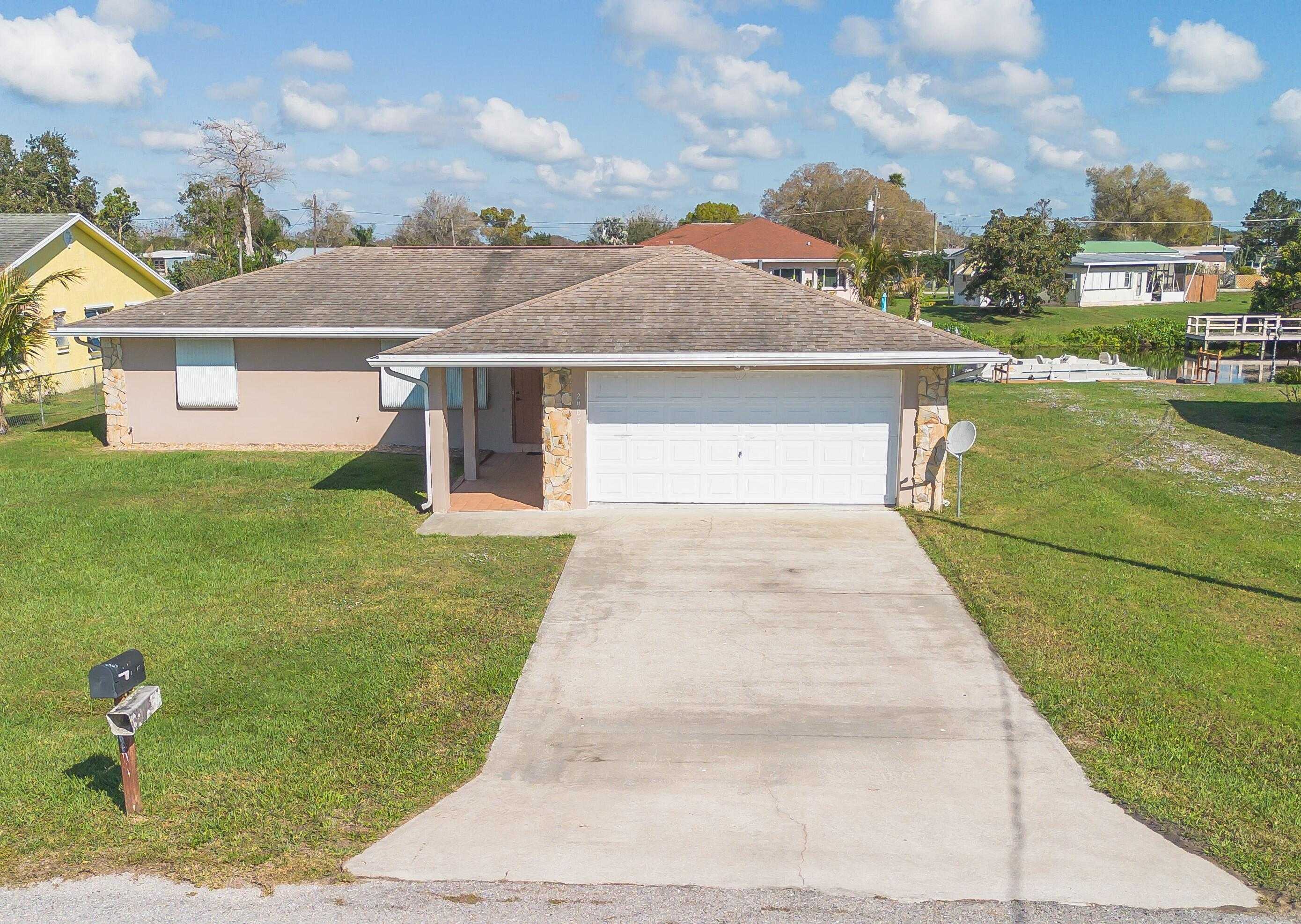 2907 SE 21st Court Okeechobee Florida United States, for Sale, residential,  , Mixon Real Estate Group, LLC