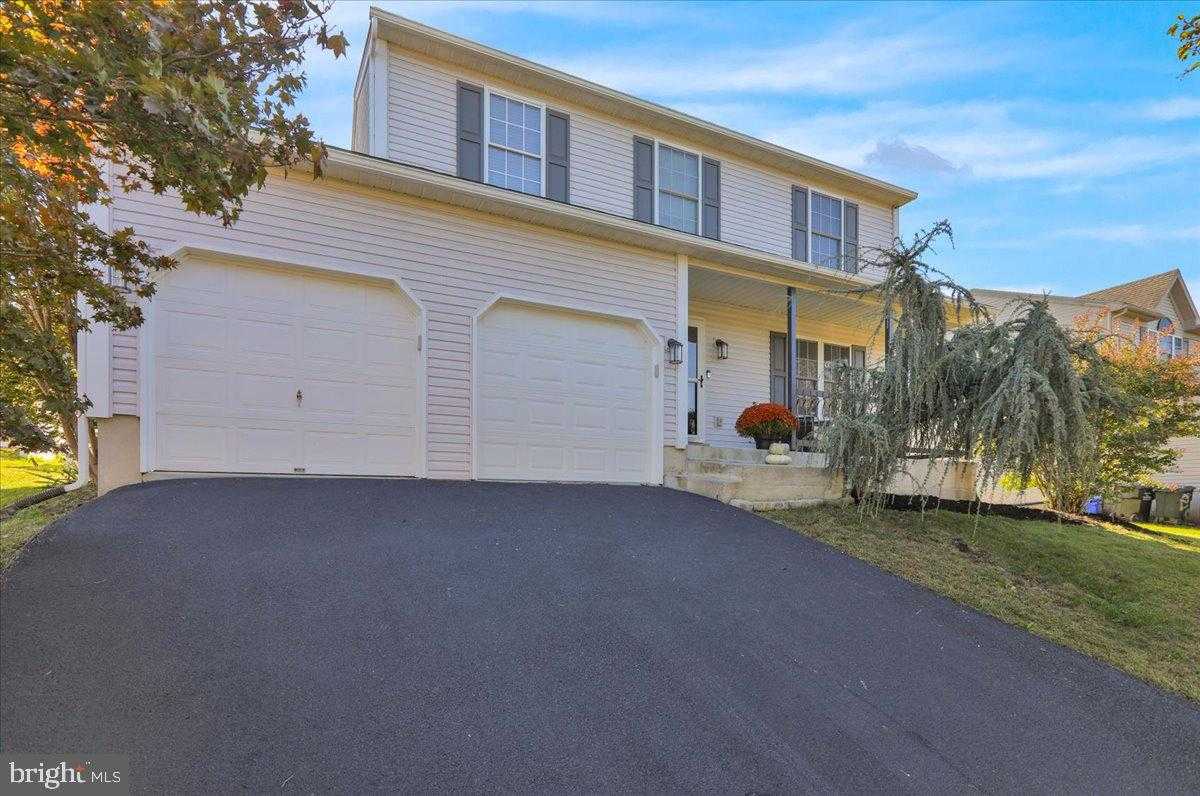 4536 DEL MAR DRIVE Reading Pennsylvania United States, for Sale, residential, Lori Guthier, Iron Valley Real Estate of Berks