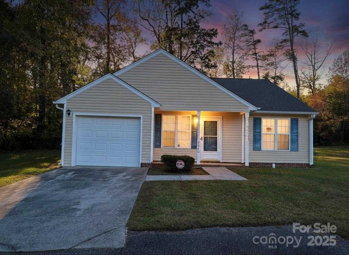 3640 Cheshire Woods Drive Winston Salem North Carolina United States, for Sale, residential,  , The Headley Group Realty