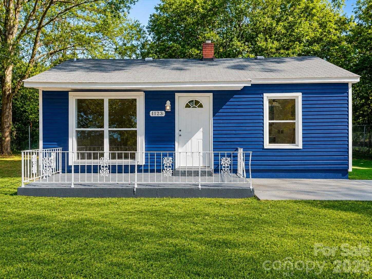 1123 Saratoga Drive Charlotte North Carolina United States, for Sale, residential, Kristen Haynes, New Home Buyers Brokers / Realty Pros
