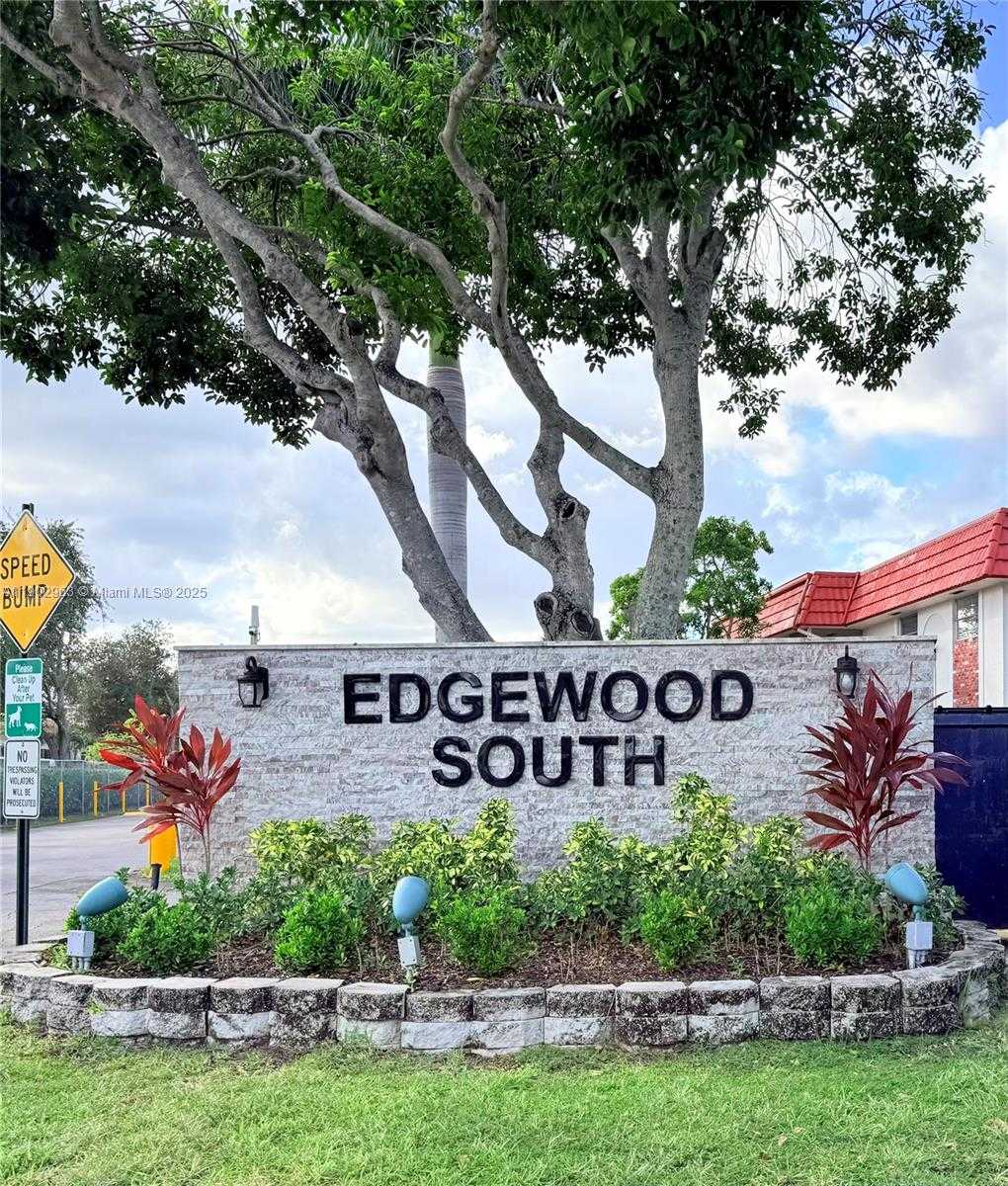 22805 SW 66th Ave  APT 208 Boca Raton Florida United States, for Sale, residential, Pierre J Denis, Realty 100