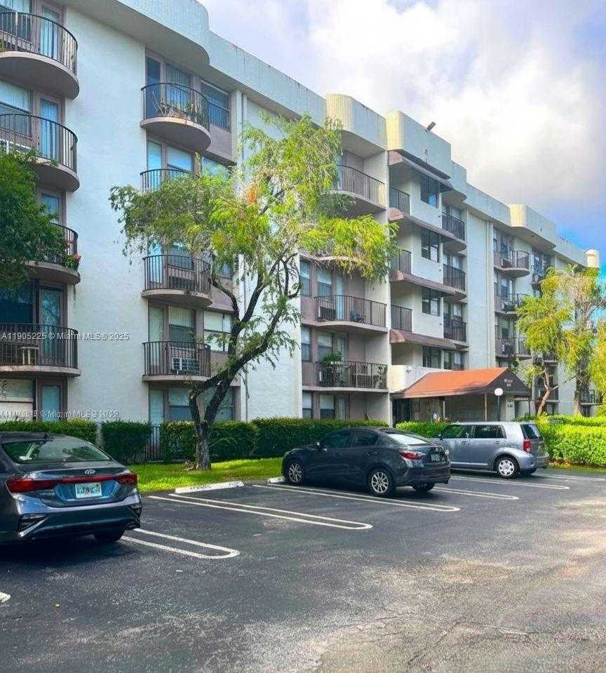 2701 Riverside Dr  APT 203-B Coral Springs Florida United States, for Sale, residential, Pierre J Denis, Realty 100
