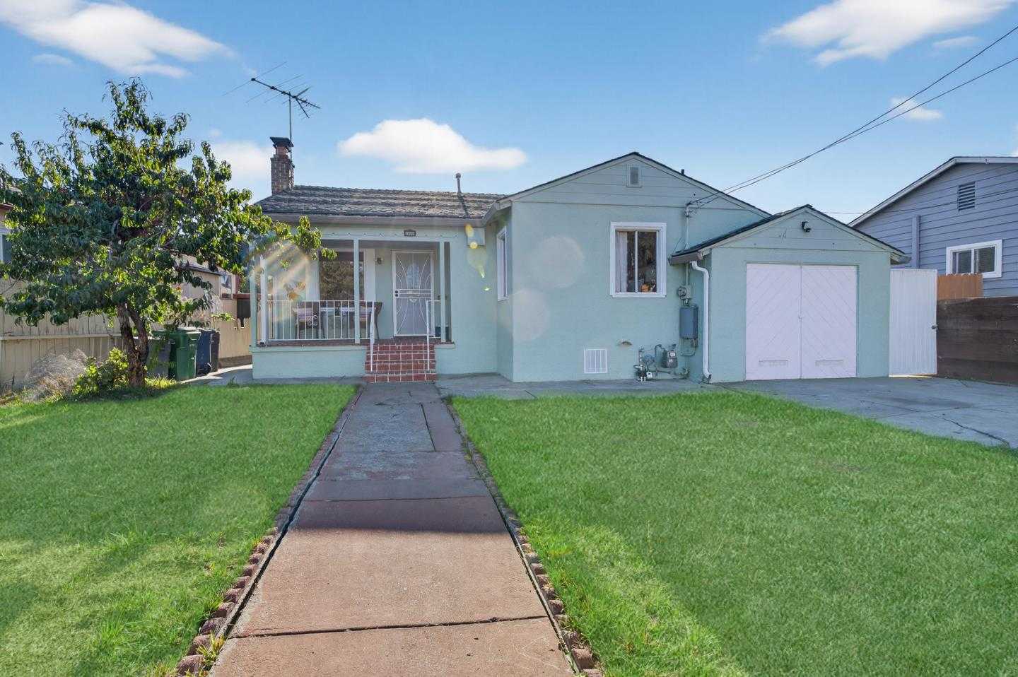 22133 Peralta Hayward California United States, for Sale, residential, Zoe Wahidi, RE/MAX Accord