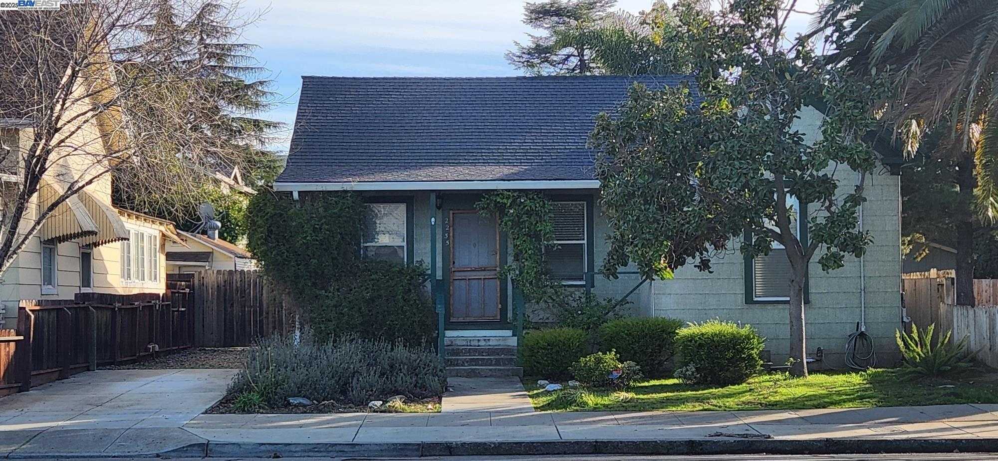 2235 4Th St Livermore California United States, for Sale, commercial, Miranda Mattos, Compass Realty 