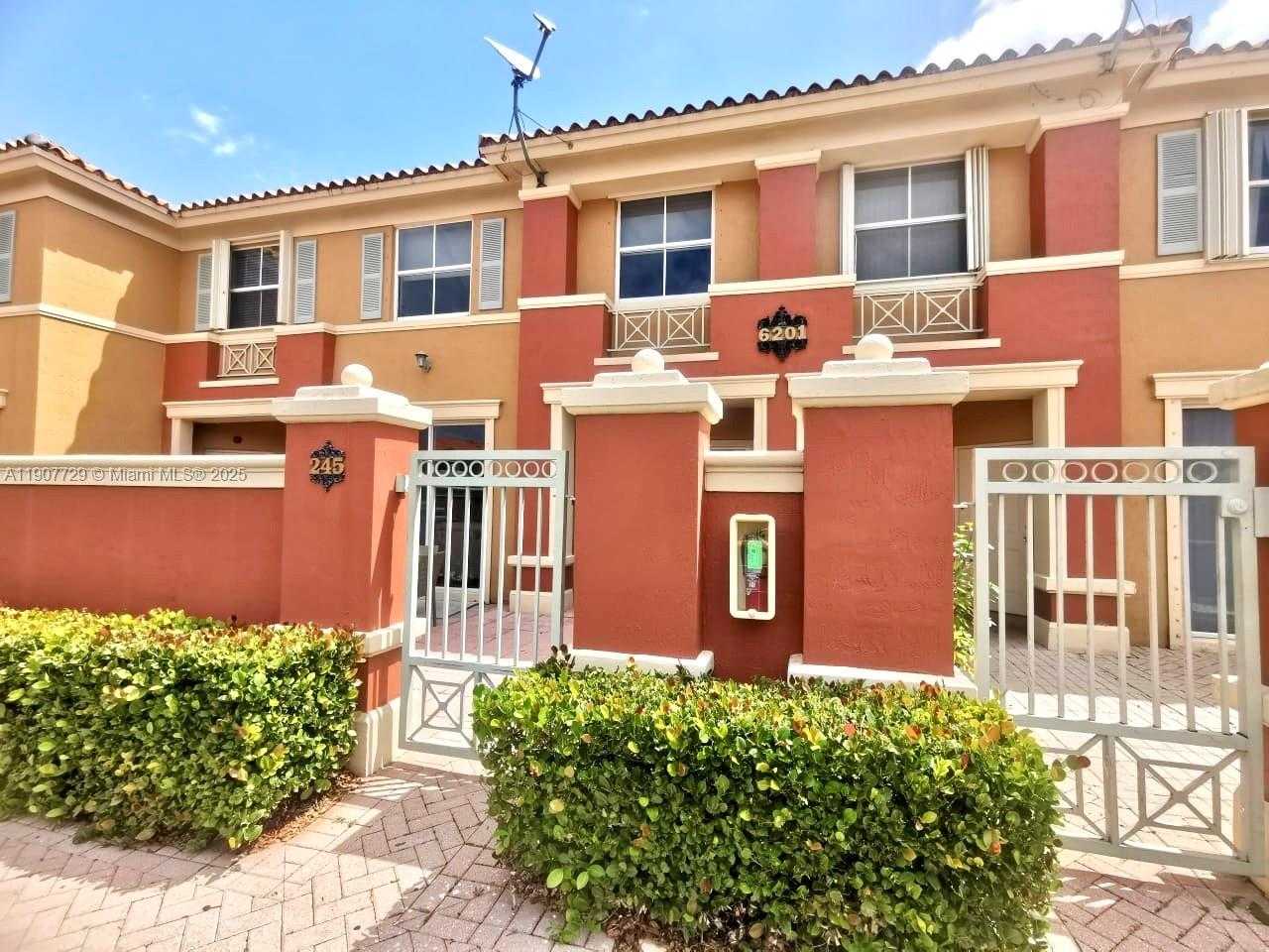 6201 NW 114th Pl  APT 245 Doral Florida United States, for Sale, residential, Roberto Villasmil, Interinvestments Realty, Inc.