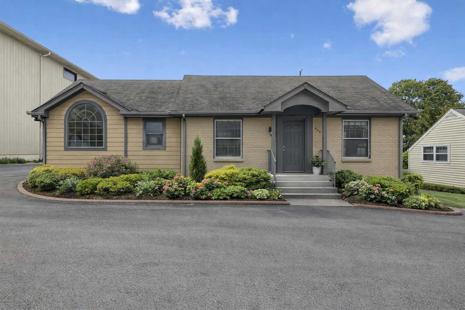 413 E Iris Dr Nashville Tennessee United States, for Sale, commercial, Amy Kempf, Reliant Realty ERA Powered