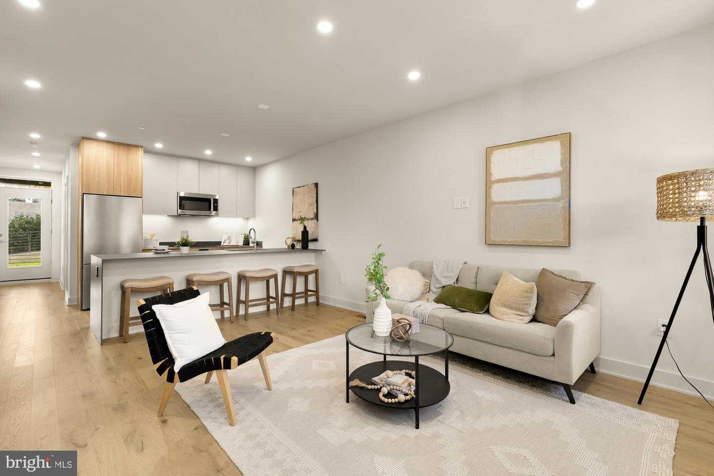 2647 41ST STREET APT 2 Washington District Of Columbia United States, for Sale, residential, Edward Giles, Georgetown Realty Group