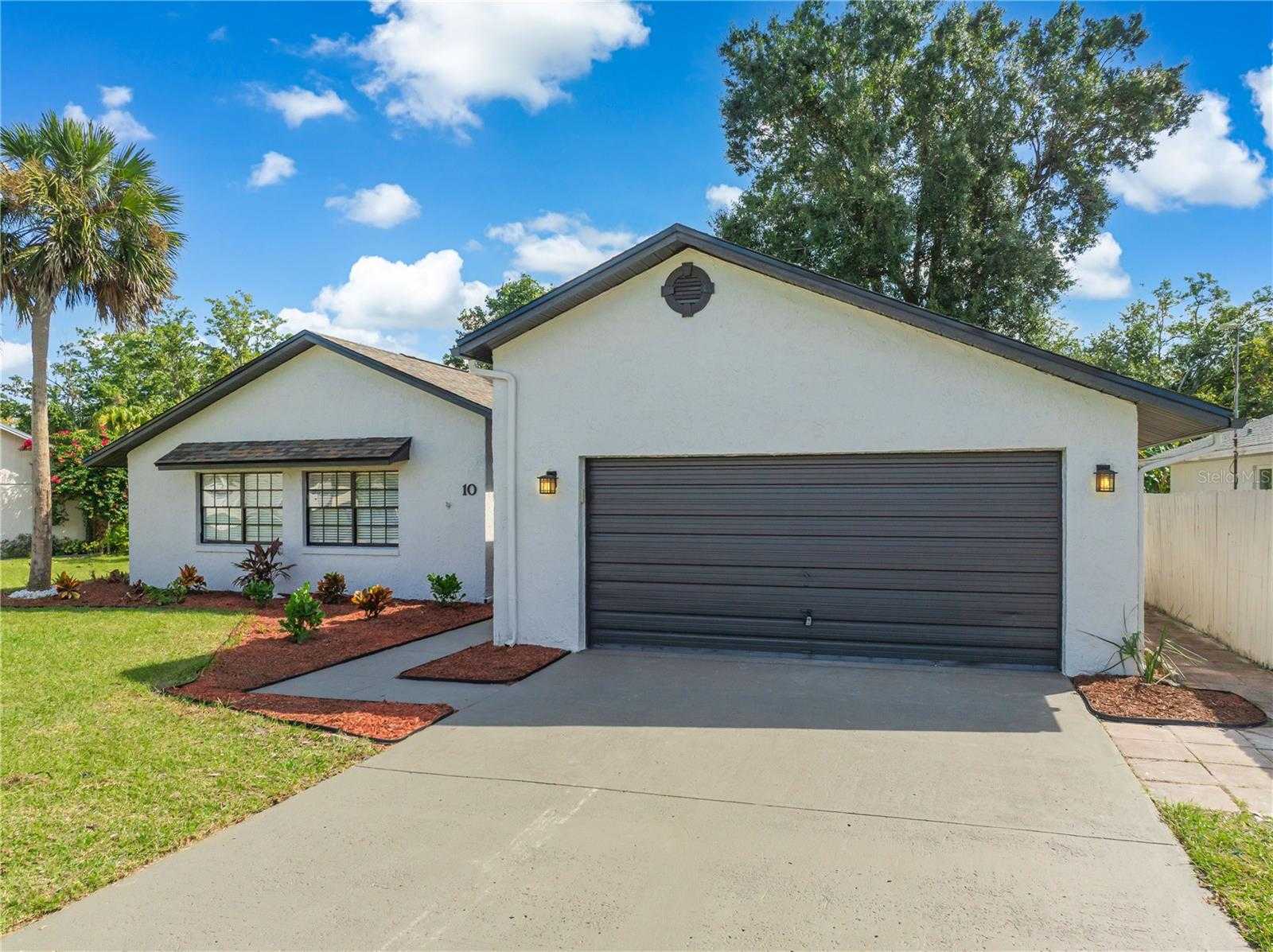 10 SANDALWOOD DRIVE Davenport Florida United States, for Sale, residential,  , The Mount Dora Group 
