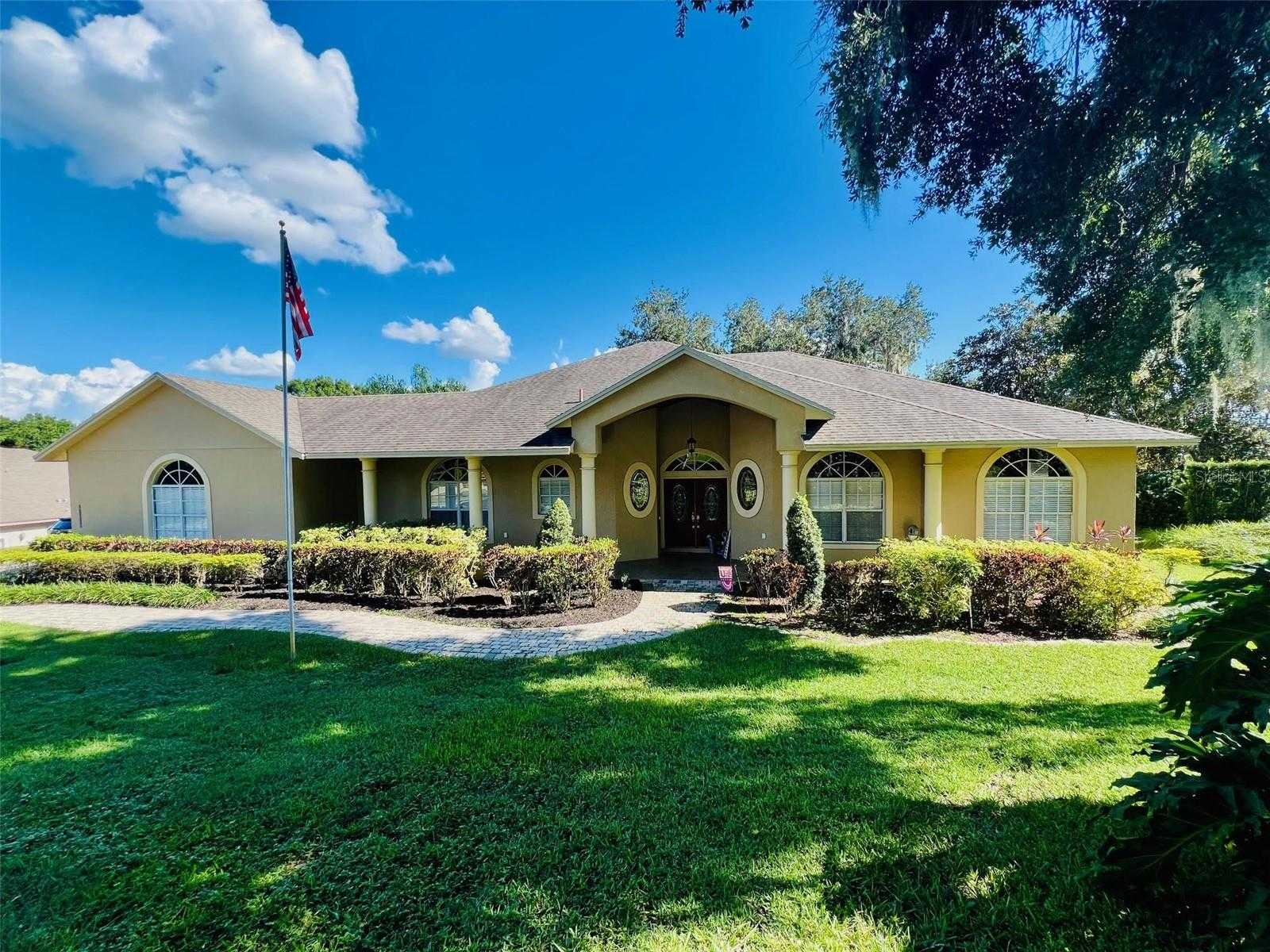 11812 OSPREY POINTE BOULEVARD Clermont Florida United States, for Sale, residential, Zaira Mejia, Spaces & Styles Group