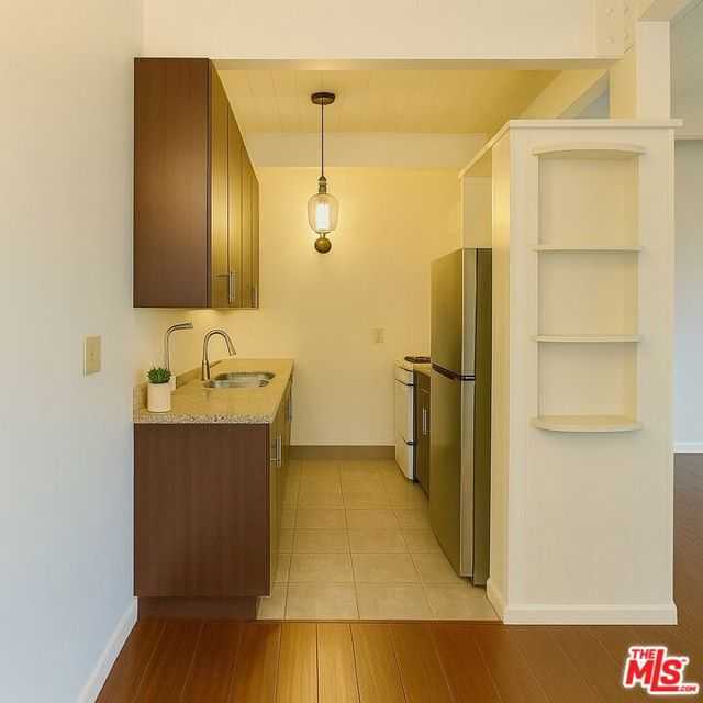 451 S Oakhurst Dr  APT 6 Beverly Hills California United States, for Rent, residential, LAURENT   BERTET, Bertet Investment Group LLC