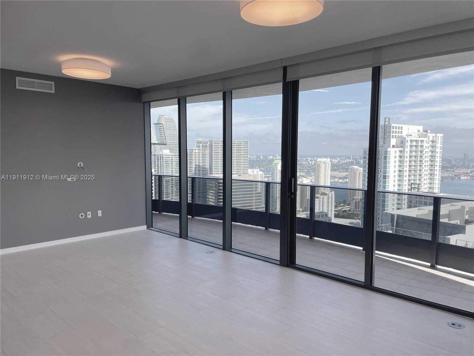 1000 Brickell Plz  APT PH5405 Miami Florida United States, for Rent, residential, Sandra Benkahla, The 305 Agency