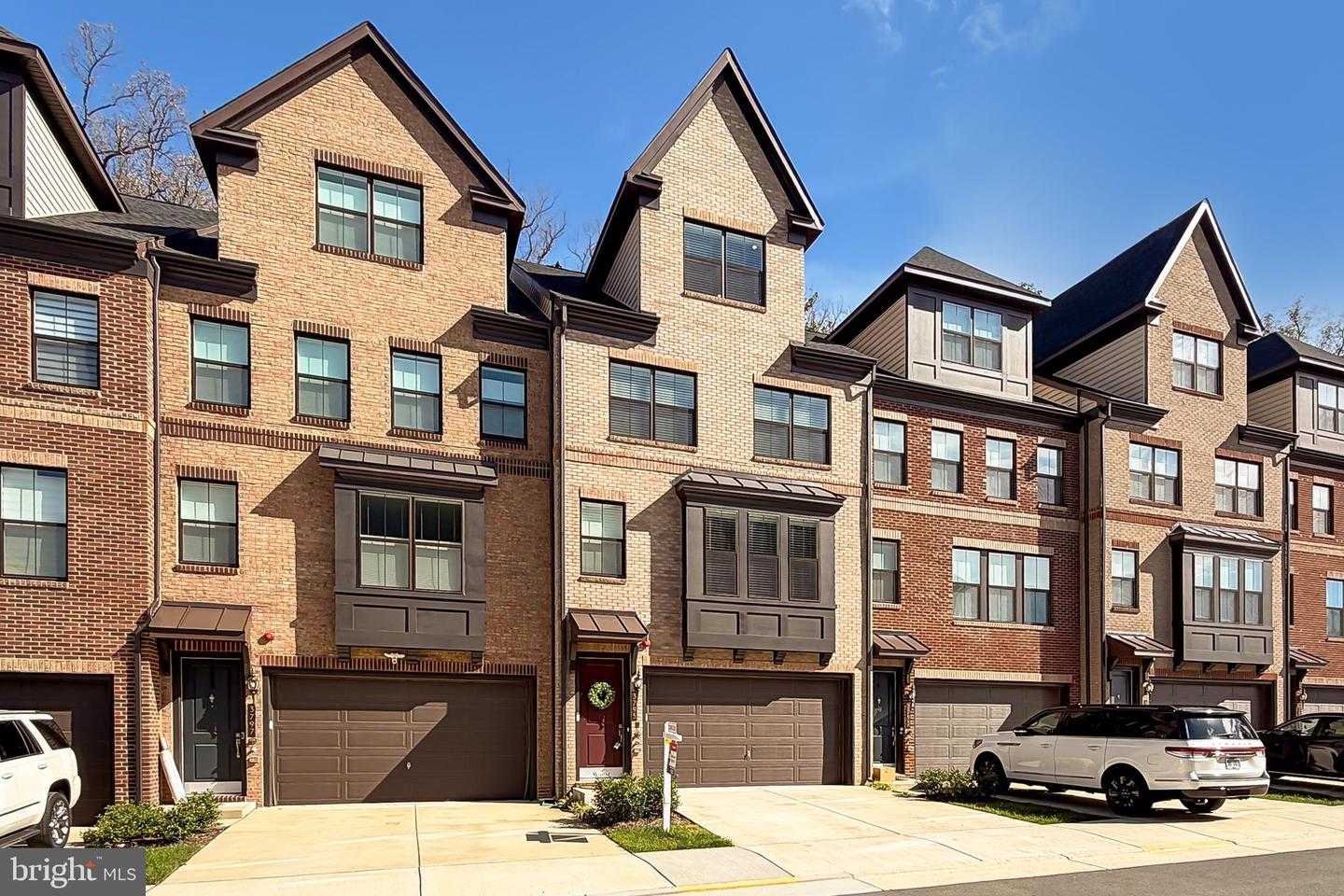 3795 RAINIER DRIVE Fairfax Virginia United States, for Sale, residential, Kamalia  Emerson, Samson Properties