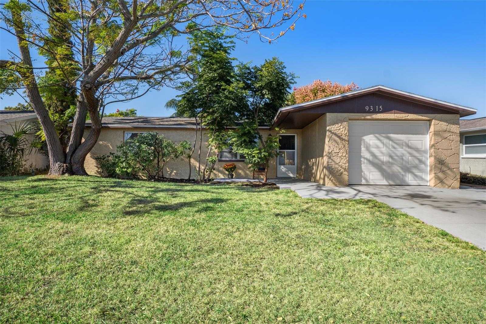 9315 PALM AVENUE Port Richey Florida United States, for Sale, residential,  , The Mount Dora Group 