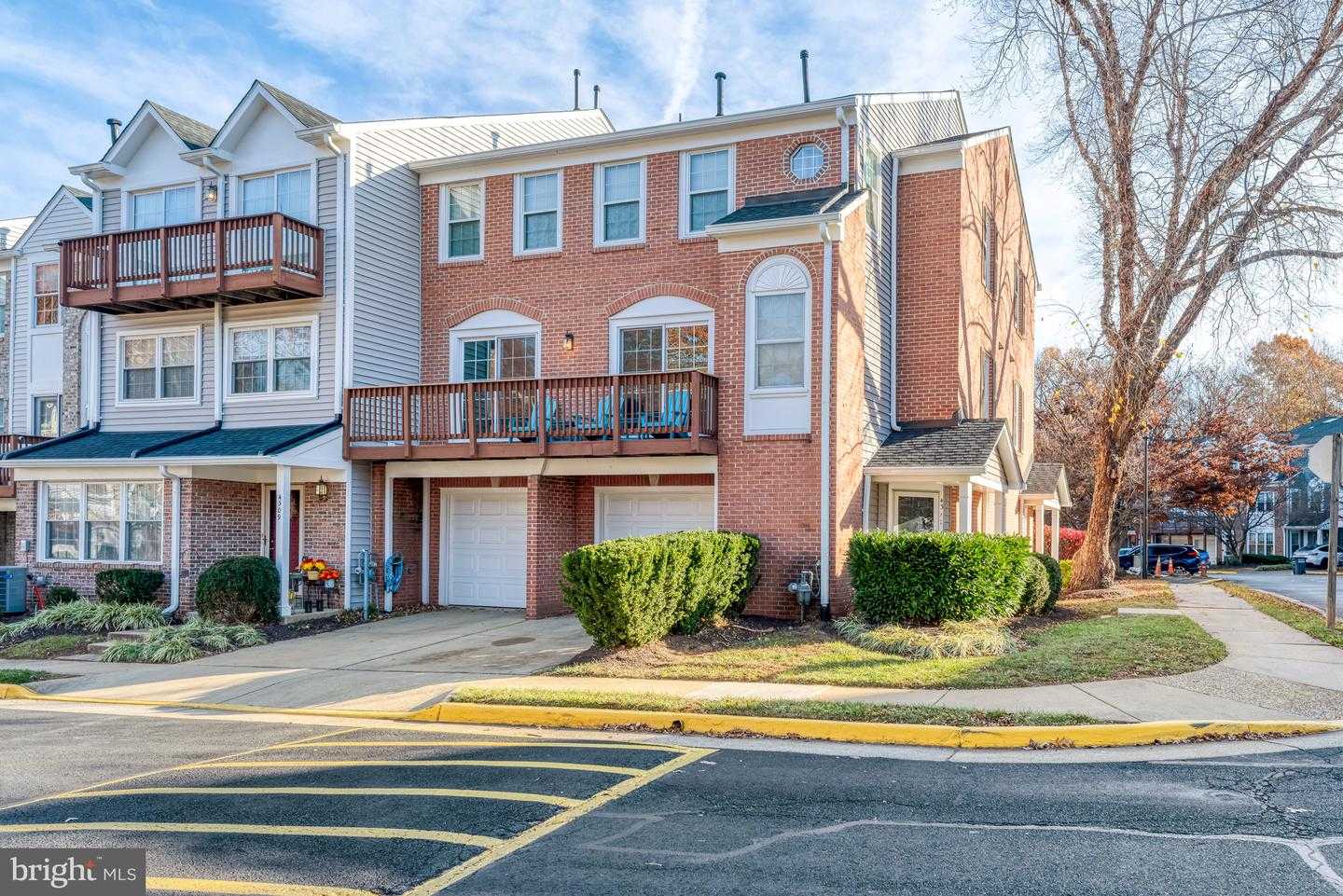 4311 RUNABOUT LANE APT 90 Fairfax Virginia United States, for Sale, residential, Kamalia  Emerson, Samson Properties