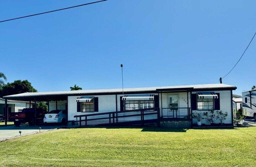 1924 SE 30th Street Okeechobee Florida United States, for Sale, residential,  , Mixon Real Estate Group, LLC