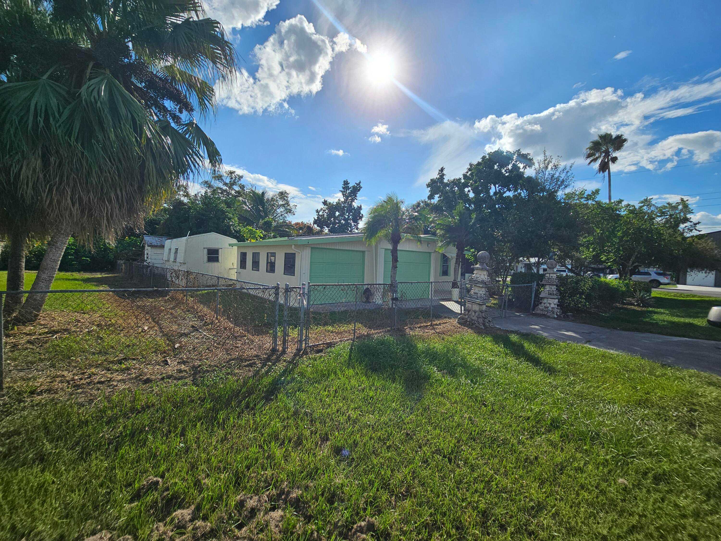 2909 SE 39 Avenue Okeechobee Florida United States, for Sale, residential,  , Mixon Real Estate Group, LLC