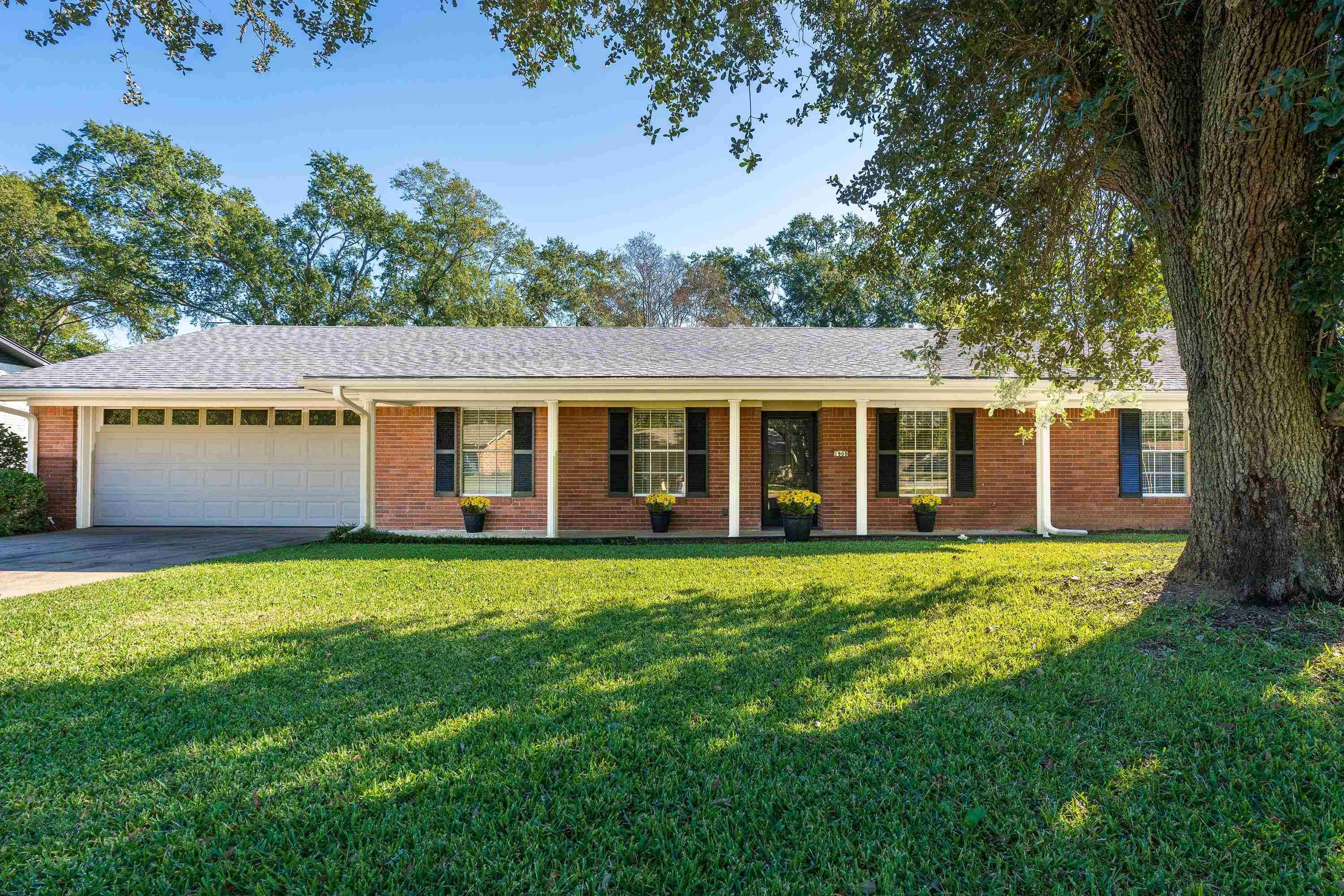 1900 Beth Dr. Longview Texas United States, for Sale, residential,  , Drake Chapman Real Estate, Brokerage