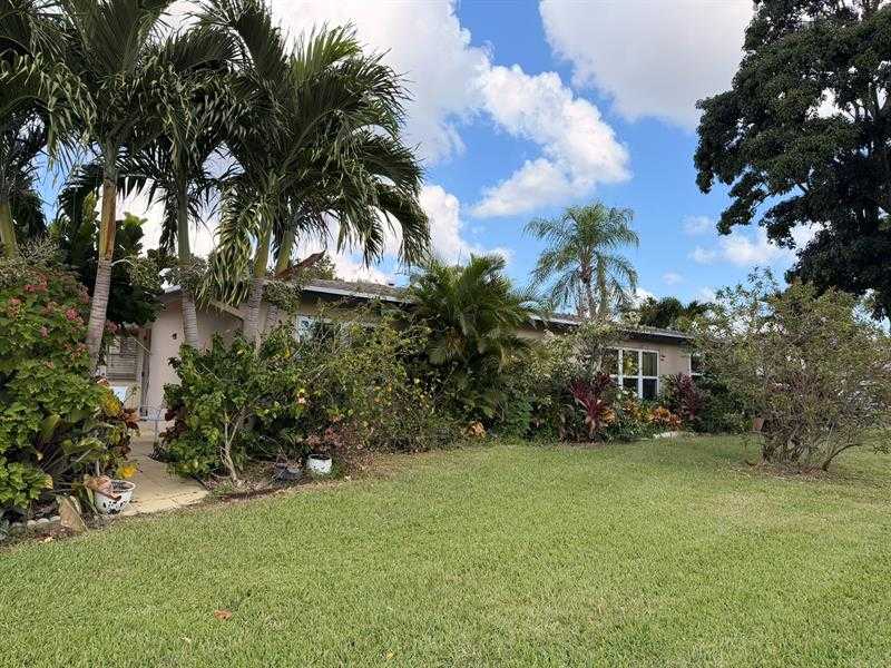 855 North Dr  APT A Delray Beach Florida United States, for Sale, residential, Arlene   Toolsie  , Re/Max Direct