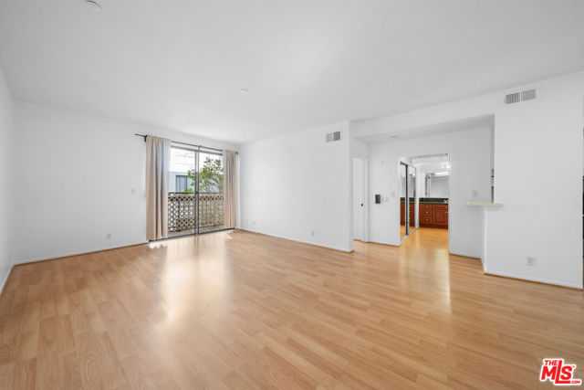 533 S St Andrews Place APT 203 Los Angeles California United States, for Sale, residential, Emma Wilson, Incom Demo Brokerage