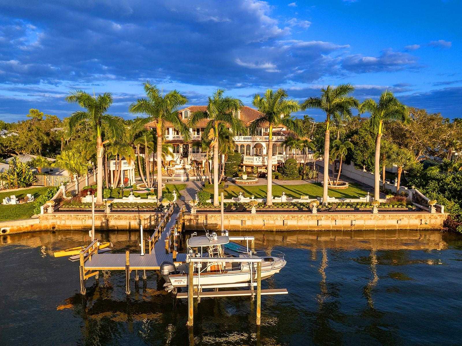 1310 S LAKE SHORE DRIVE Sarasota Florida United States, for Sale, residential, Rigo Rivera, Listify