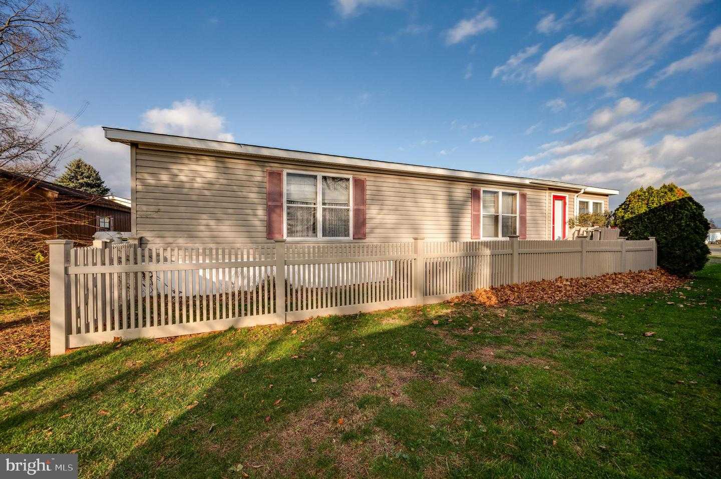 217 KNOLLWOOD LANE Reading Pennsylvania United States, for Sale, residential, Lori Guthier, Iron Valley Real Estate of Berks