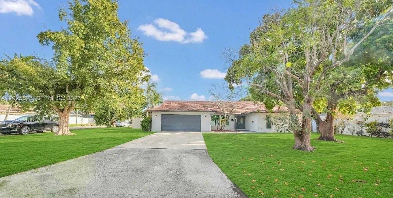 620 NE 2nd St Pompano Beach Florida United States, for Sale, residential,  , D'Lux Real Estate Services, LLC