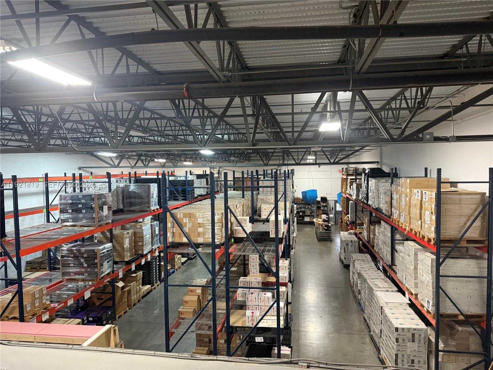 6304 NW 97th  APT 8 Doral Florida United States, for Sale, commercial, Roberto Villasmil, Interinvestments Realty, Inc.