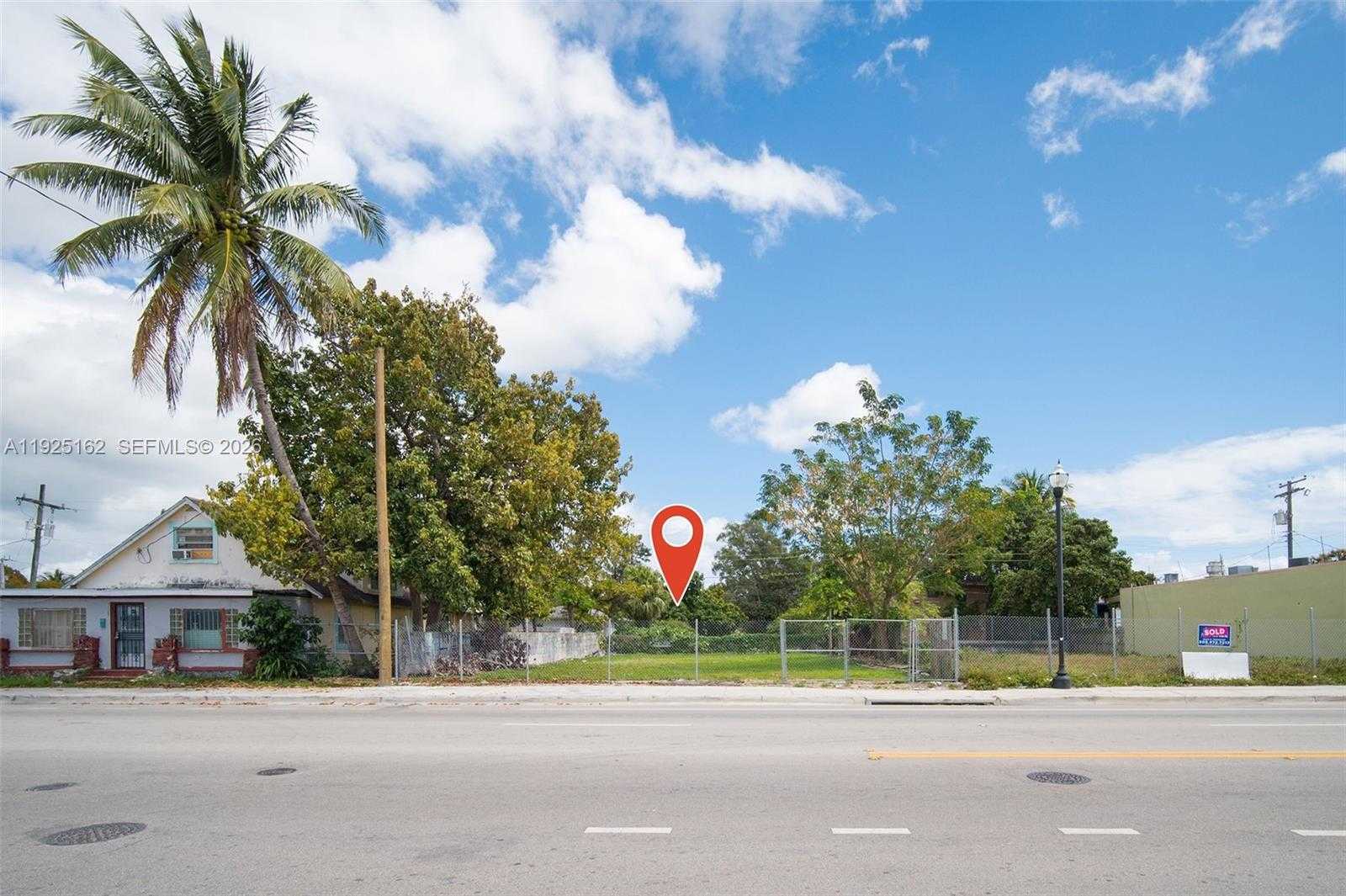 7635 NE 2nd Ave Miami Florida United States, for Sale, commercial, Sandra Benkahla, The 305 Agency