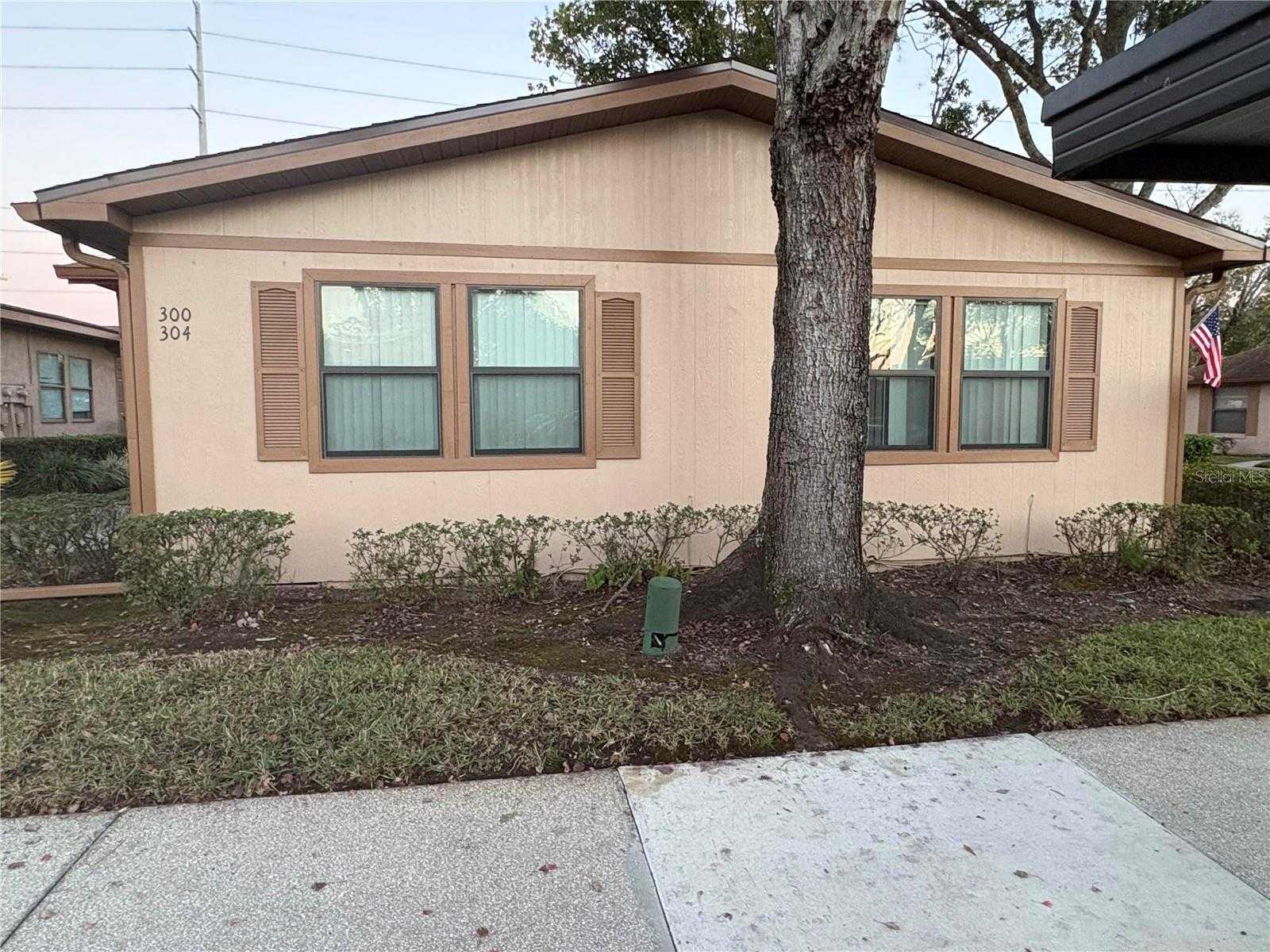 304 ERON WAY APT 2 Winter Garden Florida United States, for Sale, residential, Zaira Mejia, Spaces & Styles Group