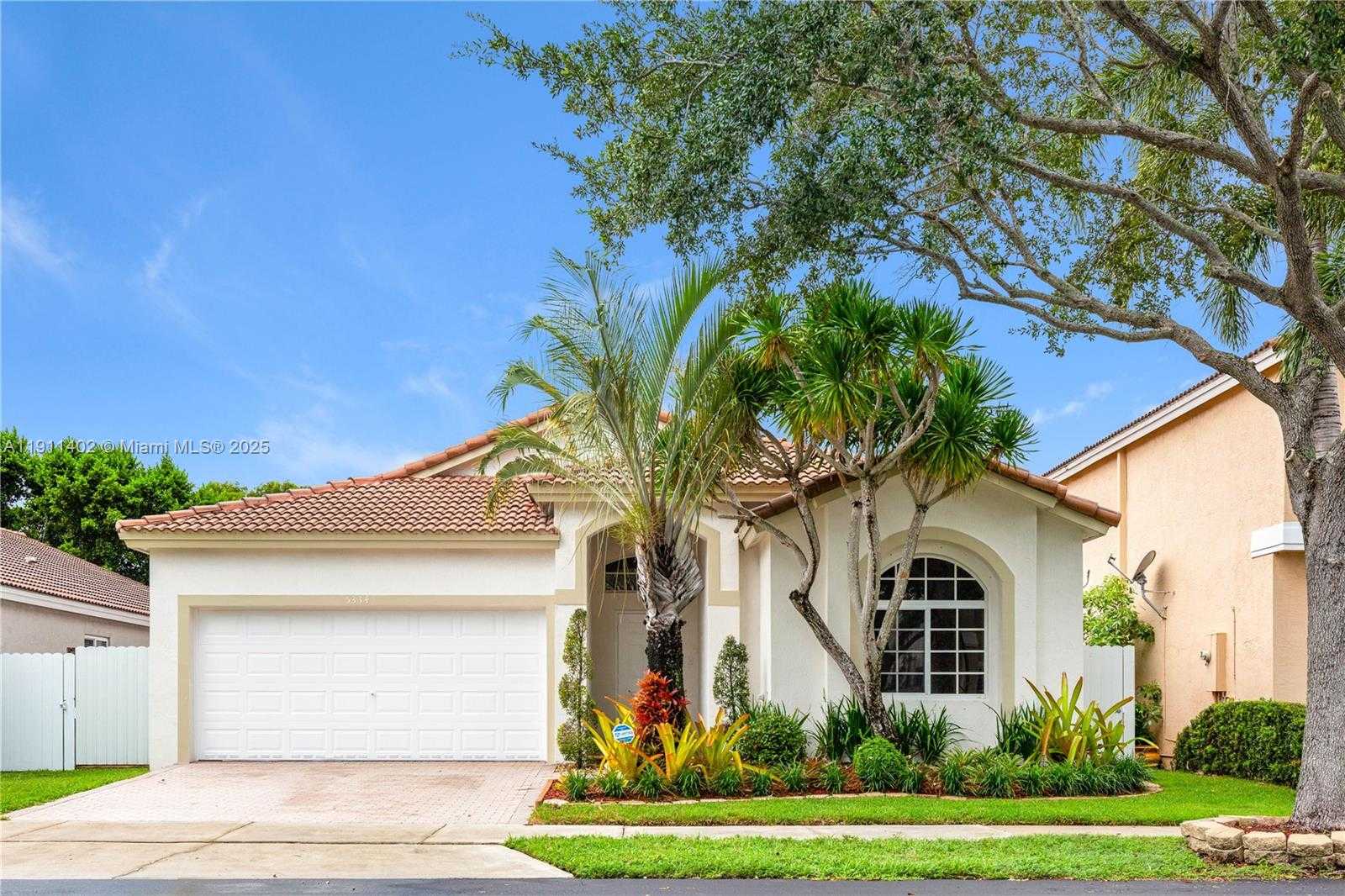 5334 NW 111th Ct Doral Florida United States, for Rent, residential, Roberto Villasmil, Interinvestments Realty, Inc.
