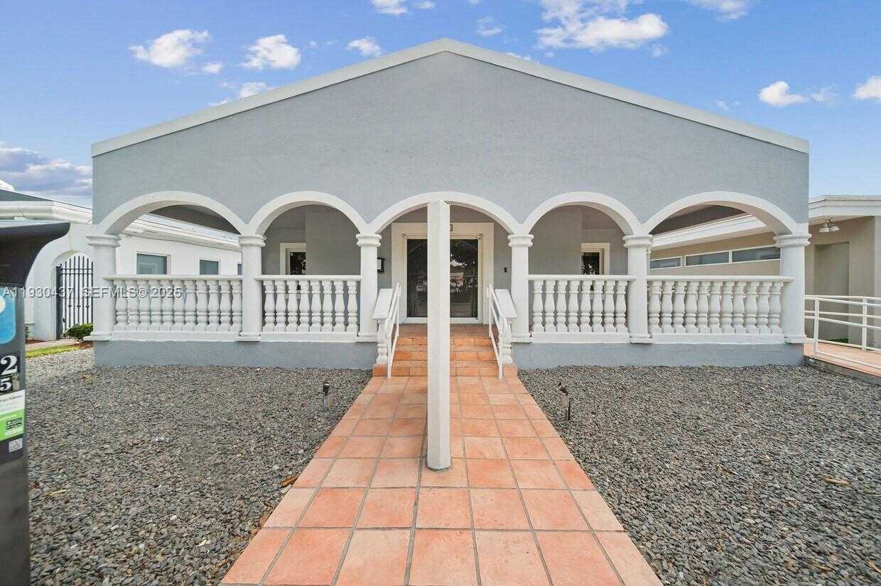 2424 SW 22nd St Miami Florida United States, for Lease, commercial, Sandra Benkahla, The 305 Agency