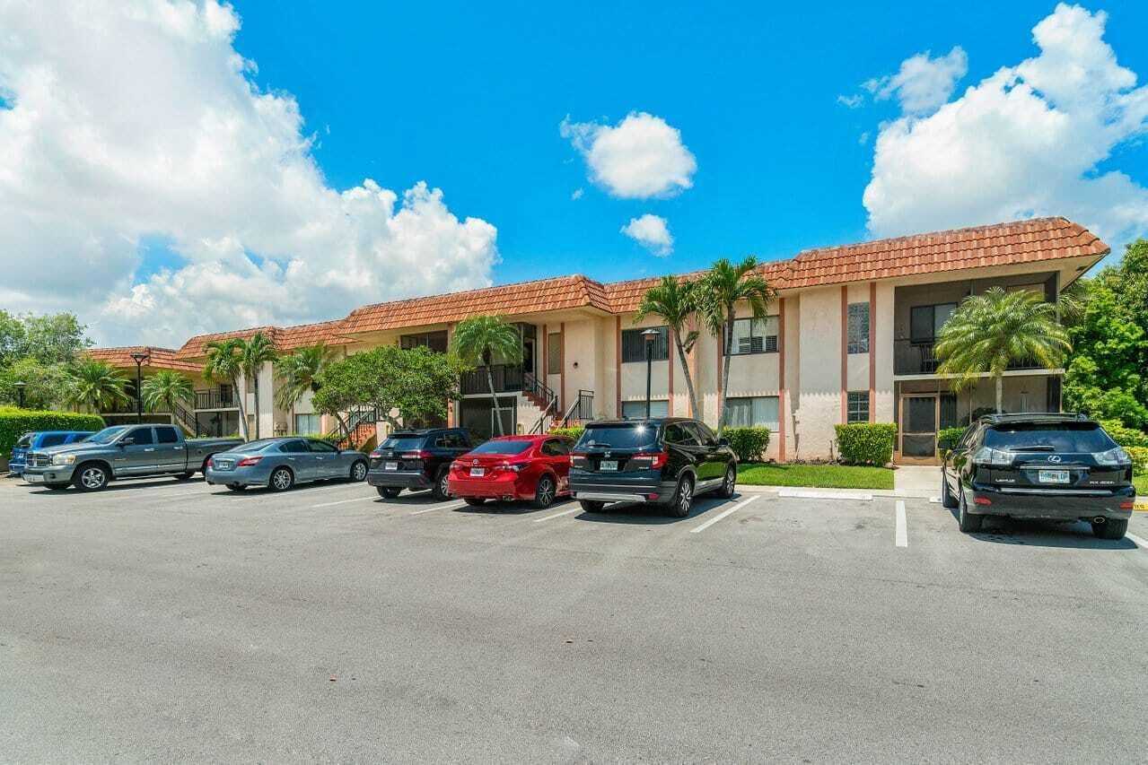 341 Lakeview Drive APT 203 Weston Florida United States, for Rent, residential, Radmila Mandel, Florida Sky Realty Group