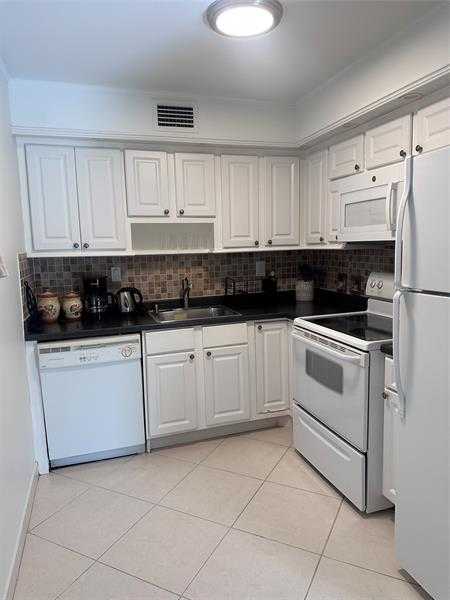164 Burgundy D  APT 164 Delray Beach Florida United States, for Rent, residential, Arlene   Toolsie  , Re/Max Direct