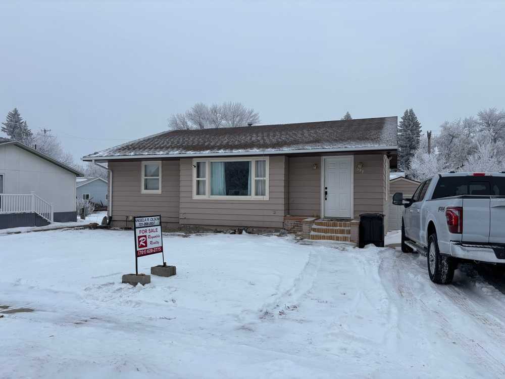 527 2nd St SW Stanley ND United States, for Sale, residential, Angela Olson, Reynolds Realty