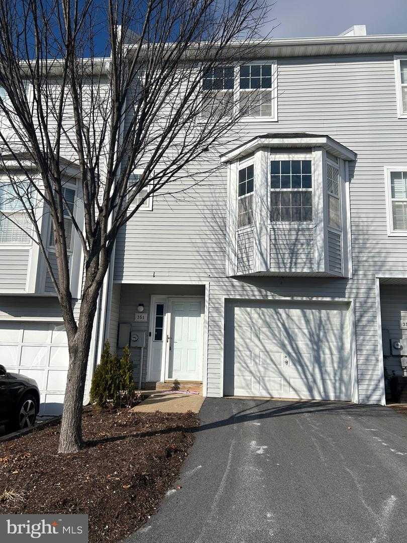 351 HUNTINGTON COURT APT 15 West Chester Pennsylvania United States, for Sale, residential,  , Swayne Real Estate Group