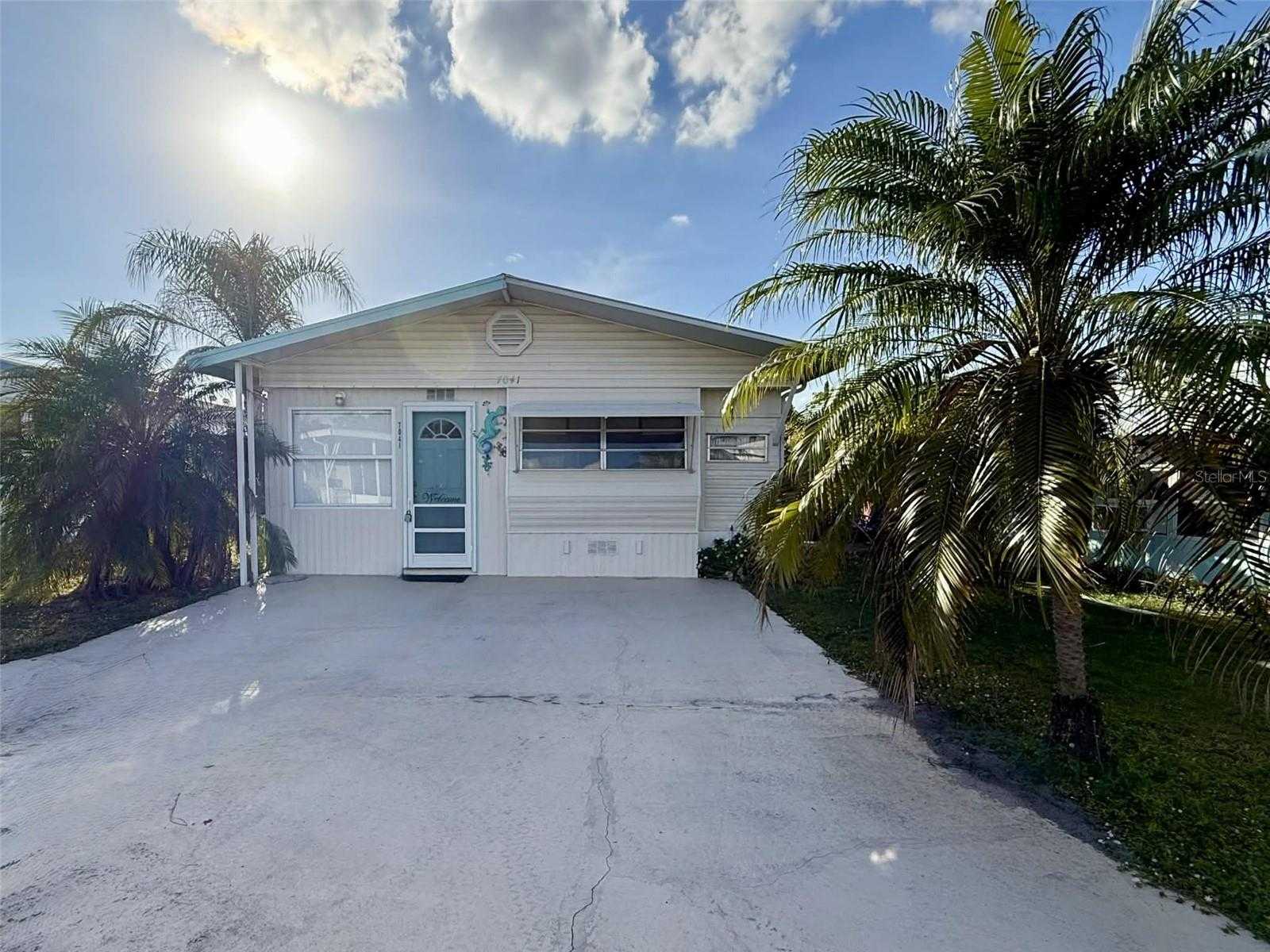 7041 FAIRVIEW VILLAGE CIRCLE Winter Haven Florida United States, for Sale, residential,  , Crosby and Associates Inc