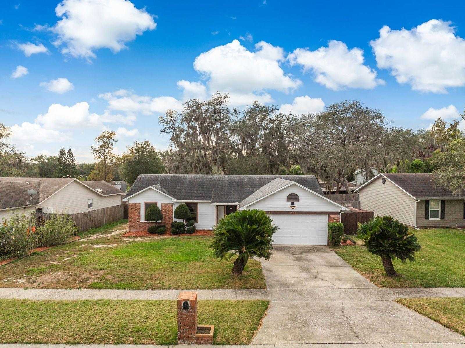 1606 PRAIRIE LAKE BOULEVARD Ocoee Florida United States, for Sale, residential, Zaira Mejia, Spaces & Styles Group