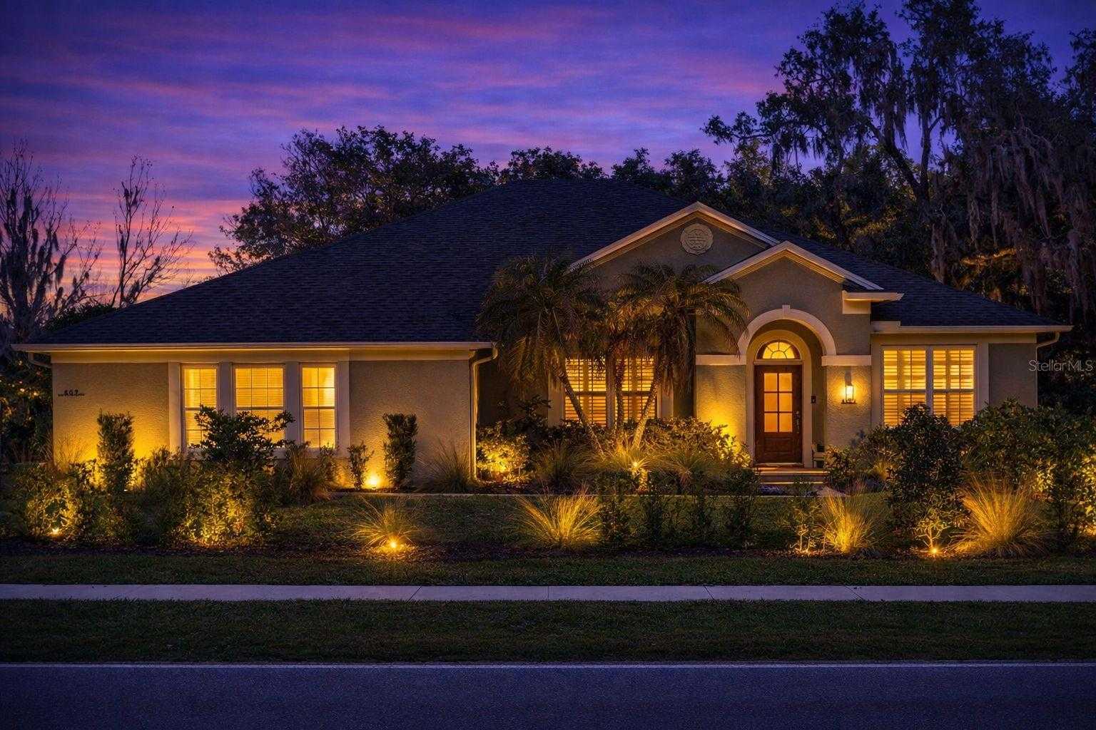 607 E OAKLAND AVENUE Winter Garden Florida United States, for Sale, residential, Zaira Mejia, Spaces & Styles Group